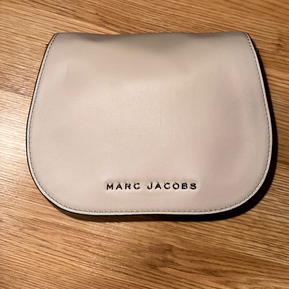 MARC JACOBS Avenue Leather Crossbody Bag